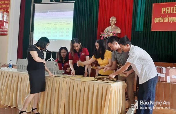 Chống nạn 'cò đất', Quỳnh Lưu thí điểm đấu giá 19 lô bằng bỏ phiếu kín gián tiếp