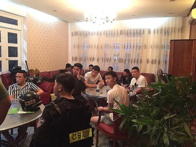 Nhóm người Trung Quốc hoạt động cờ bạc bị tại TP Vũng Tàu bị công an bắt hồi cuối năm 2018. 
