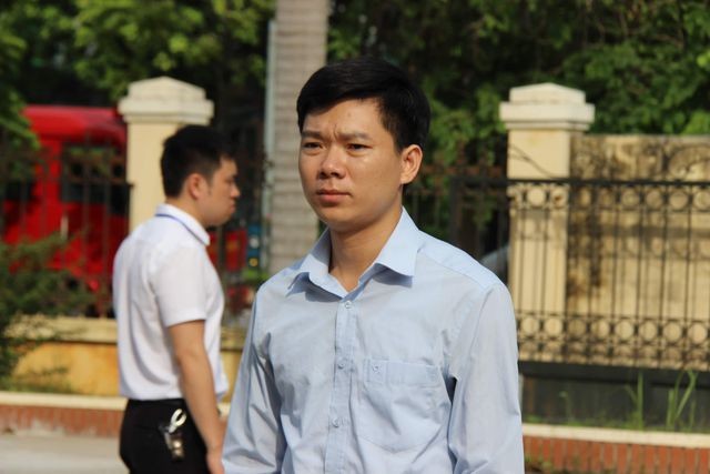 Bị cáo Hoàng Công Lương đến tòa sáng ngày 19/6.