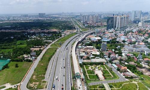 Một trục giao thông tập trung nhiều dự án bất động sản ở khu Đông TP HCM. 