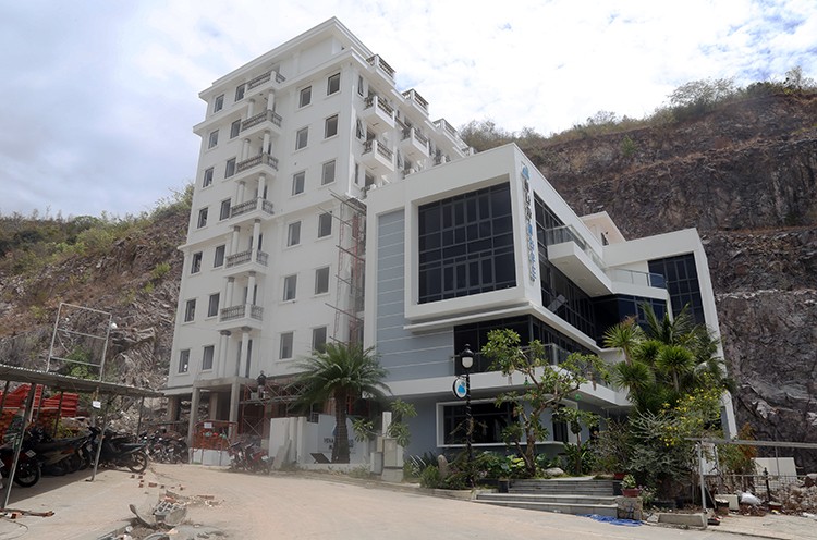 Căn nhà xây sai quy hoạch, vượt tầng trong khu đô thị ở Nha Trang.