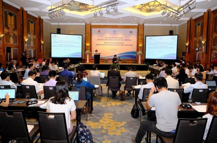 Quang cảnh hội thảo và giới thiệu Sách trắng Công nghiệp Việt Nam 2019. Ảnh: Bộ Công thương