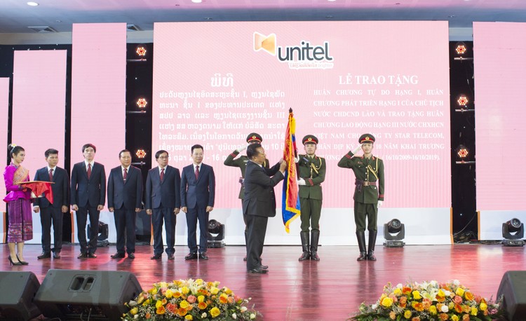 Unitel đón nhận Huân chương Tự do Hạng Nhất từ Chính phủ Lào