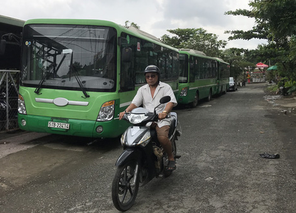 Nhiều xe buýt của Hợp tác xã Đông Nam mua mới phải dừng hoạt động vì không hiệu quả 