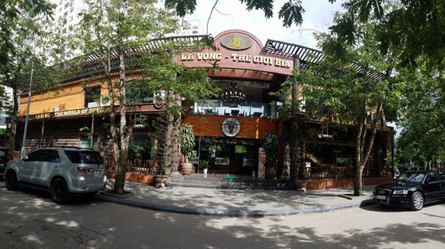 Nhà hàng kinh doanh trong dự án khu đô thị Đông Nam đường Trần Duy Hưng (Ảnh: ANTĐ).