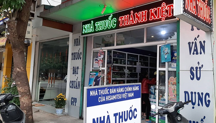Nhà thuốc Thành Kiệt (ở đường Lê Lai, phường Đông Sơn), một trong 4 cơ sở bị tước giấy phép hoạt động.