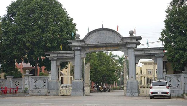 Cổng trung tâm hội nghị huyện Yên Định.