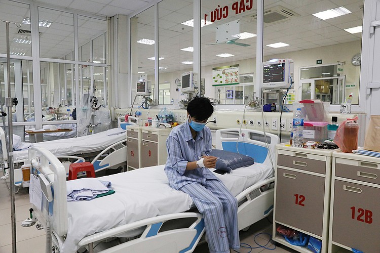 Bệnh nhân Covid-19 điều trị tại Bệnh viện Bệnh Nhiệt đới Trung ương cơ sở Đông Anh, Hà Nội, ngày 25/3.