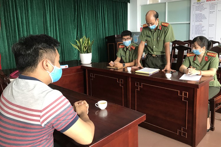 Nguyễn Thanh Hùng tại cơ quan điều tra