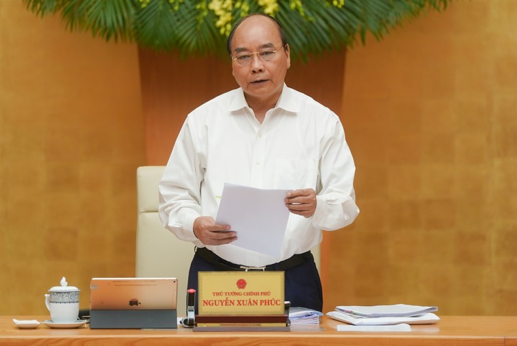 Thủ tướng Nguyễn Xuân Phúc phát biểu kết luận phiên họp. Ảnh: VGP