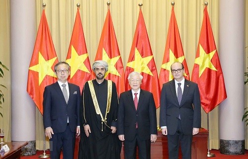 Tổng Bí thư, Chủ tịch nước Nguyễn Phú Trọng và các Đại sứ - Ảnh: TTXVN