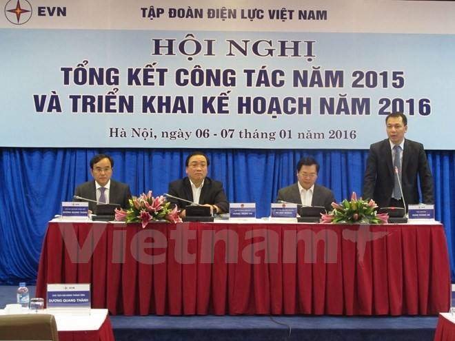Phó Thủ tướng Hoàng Trung Hải dự và chỉ đạo hội nghị Tổng kết năm 2015 của Tập đoàn Điện lực Việt Nam (Ảnh: Đức Duy/Vietnam+)