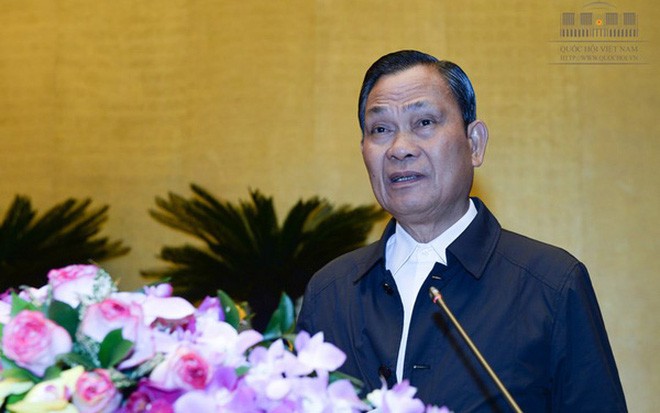 Bộ trưởng Bộ Nội vụ Nguyễn Thái Bình trình bày báo cáo tại hội nghị.