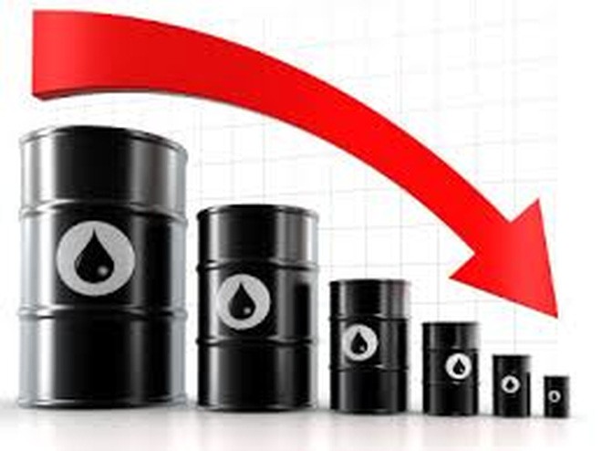 Giá dầu tăng mạnh khiến đồng USD cao ngất ngưởng