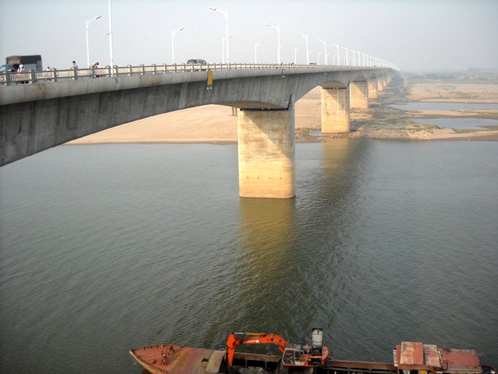 Cầu Vĩnh Tuy hiện nay. Dự án cầu Vĩnh Tuy giai đoạn 2 sẽ được Hà Nội dự kiến khởi động trong thời gian từ nay đến năm 2020. Ảnh: T.K