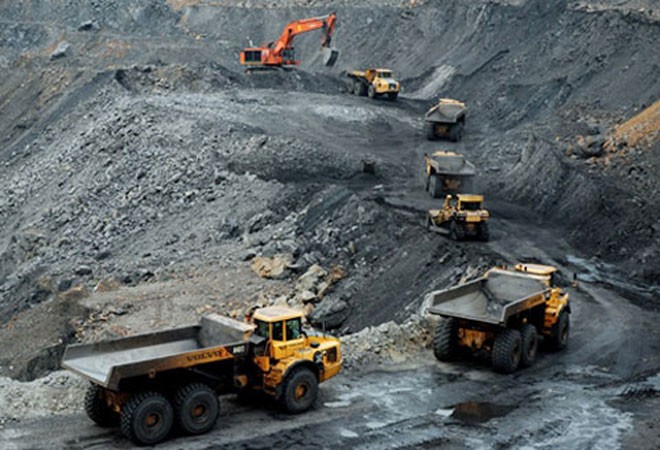 Tổng trữ lượng và tài nguyên than dự tính đến ngày 31/12/2015 khoảng 48,88 tỷ tấn