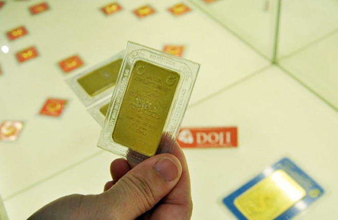 Mỗi lượng vàng miếng sáng nay giảm vài trăm nghìn đồng.