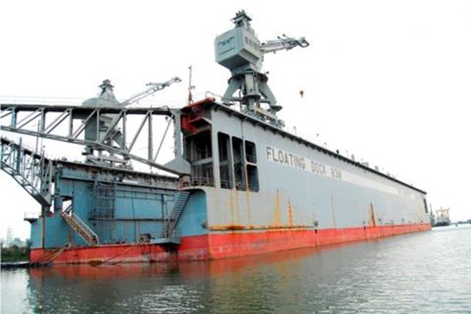 Ụ nổi 83 trôi nổi tại cảng Gò Dầu B, Đồng Nai