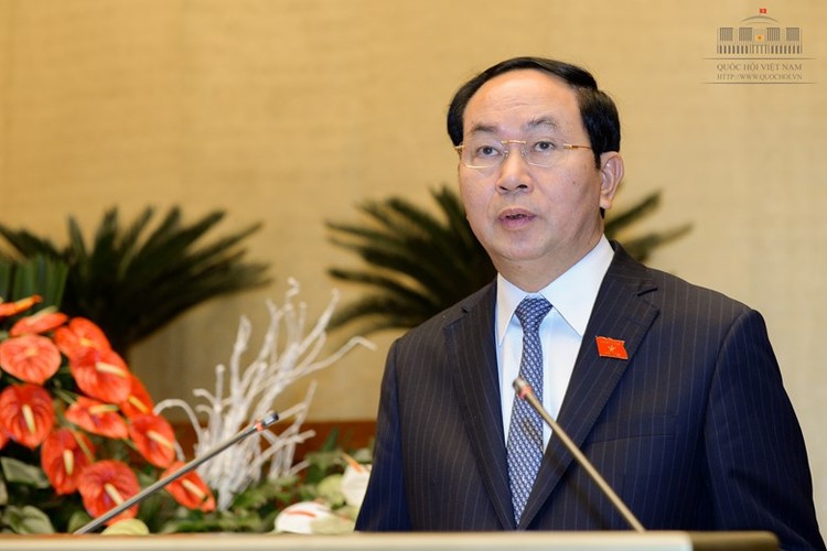 Chủ tịch nước Trần Đại Quang trình bày Tờ trình đề nghị Quốc hội phê chuẩn Công hàm Thỏa thuận về cấp thị thực giữa Việt Nam và Hoa Kỳ