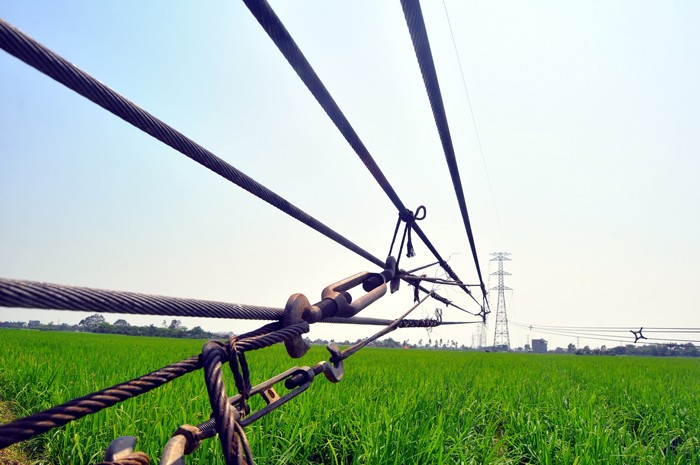 Bộ Công Thương đã thành lập Tổ công tác xác minh nguyên nhân cột điện trên đường dây 500 kV Hiệp Hòa - Quảng Ninh bị đổ. Ảnh: Hoàn Nguyễn