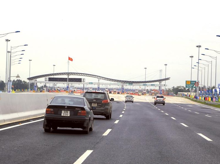 Dự án Đường cao tốc Hà Nội - Hải Phòng có vốn đầu tư 2 tỷ USD. Ảnh: Bảo Như