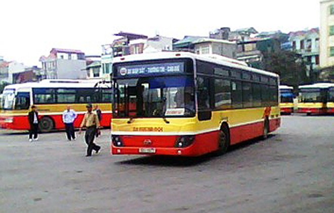 Xe buýt là một dịch vụ mà Hà Nội thực hiện rà soát lại đơn giá (ảnh nguồn Internet)
