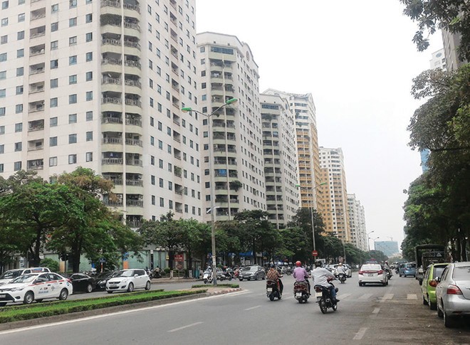 Nhiều căn hộ ở các chung cư đã đi vào sử dụng khoảng 10 năm tại Hà Nội hiện khó bán vì bị cạnh tranh bởi các dự án mới, được đầu tư nhiều tiện ích và thiết kế hiện đại hơn. Ảnh: Nguyên Minh