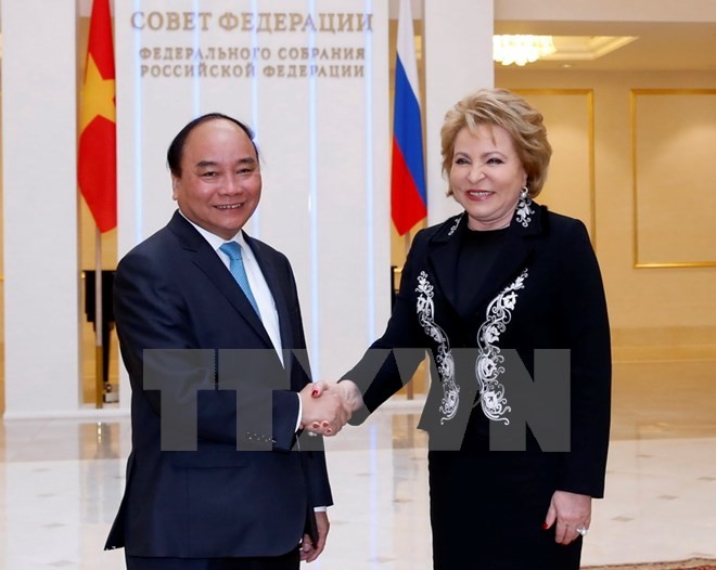 Thủ tướng Nguyễn Xuân Phúc hội kiến với Chủ tịch Hội đồng Liên bang Nga, bà Valentina Matviyenko. (Ảnh: Thống Nhất/TTXVN)