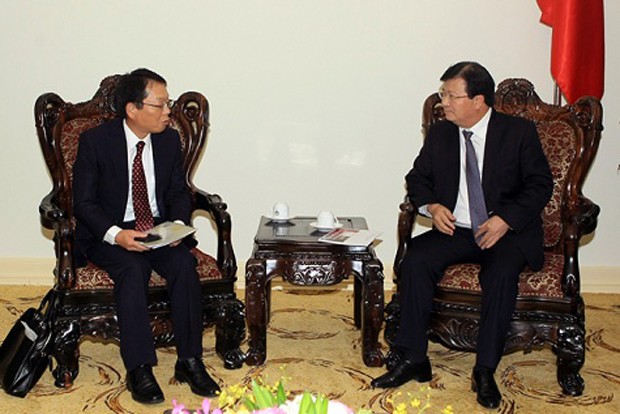 Phó Thủ tướng Chính phủ Trịnh Đình Dũng (bên phải) tiếp ông Yasuo Fujita, Trưởng đại diện Cơ quan Hợp tác quốc tế Nhật Bản tại Việt Nam. Ảnh: Nhật Bắc
