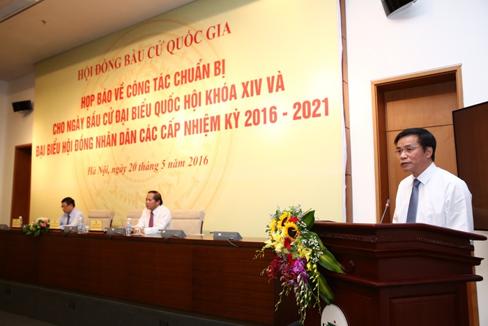 Ông Nguyễn Hạnh Phúc - Tổng thư ký Quốc hội chủ trì buổi họp báo