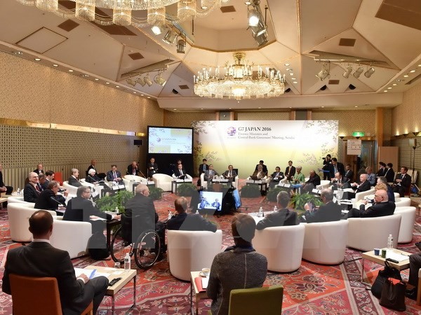 Các đại biểu thảo luận tại Hội nghị các Bộ trưởng tài chính và Thống đốc ngân hàng trung ương của Nhóm G7 ở thành phố Sendai, Nhật Bản ngày 20/5. (Nguồn: AFP/TTXVN)