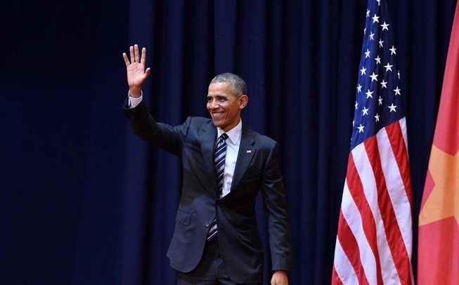 Những bức ảnh ấn tượng về Tổng thống Obama trong 3 ngày ở Việt Nam