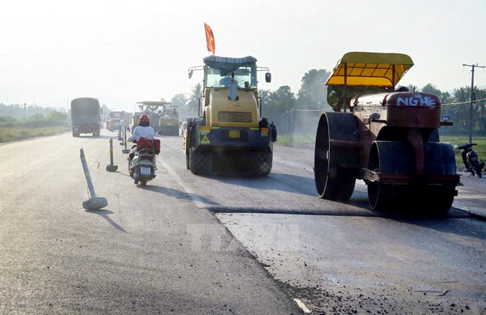 Công trình mở rộng Quốc lộ 1 đoạn qua Bình Thuận do Vinawaco thực hiện. Ảnh: Trần Việt