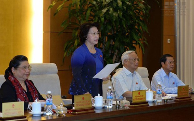 Chủ tịch Nguyễn Thị Kim Ngân điều hành phiên họp.