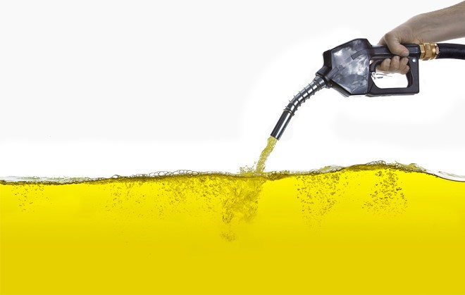 Hơn 7.000 tấn xăng dầu nhập lậu bị bắt giữ sẽ được mang đấu giá (ảnh minh họa)