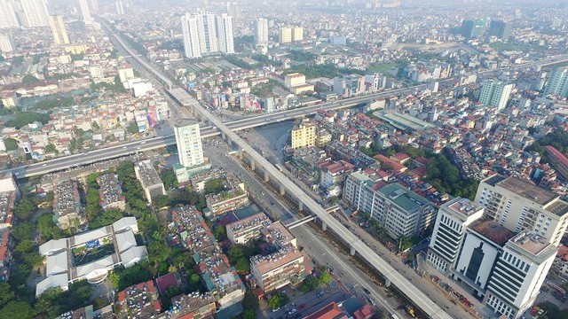 Nút giao 4 tầng hiện đại nhất Thủ đô nằm tại điểm giao cắt giữa đường vành đai 3 (gồm tuyến trên cao và mặt đất) với tuyến đường Nguyễn Trãi huyết mạch nối từ phía tây nam vào trung tâm Hà Nội.