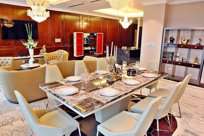 Căn hộ theo phong cách nội thất Longhi đã được ra mắt khách hàng.