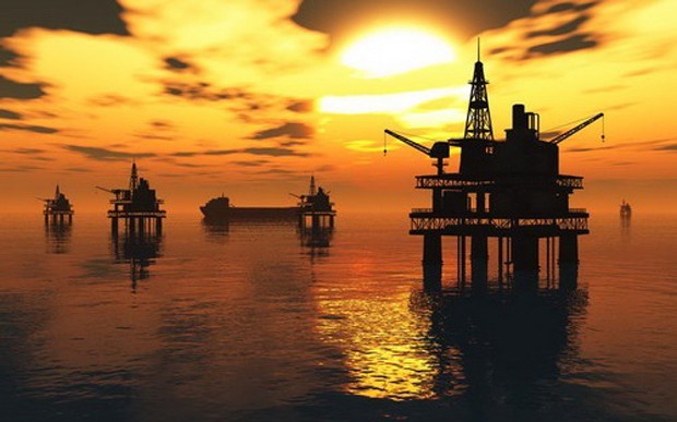 Giá dầu sẽ không thể tiếp tục tăng nếu dự trữ ngày một cao - Ảnh: Reuters.