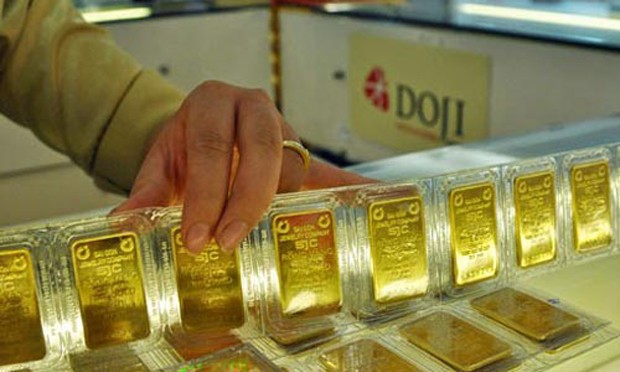 Giá vàng trong nước cao hơn thế giới vài trăm nghìn đồng.