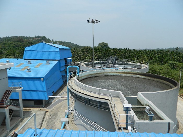 Chi phí đầu tư cho hệ thống xử lý nước thải của các nhà máy chiếm khá lớn trong cơ cấu vốn đầu tư. Ảnh: Đại Thanh