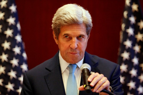 Ngoại trưởng Mỹ John Kerry hôm qua dự họp báo bên lề hội nghị các ngoại trưởng ASEAN ở Vientiane, Lào. Ảnh: Reuters