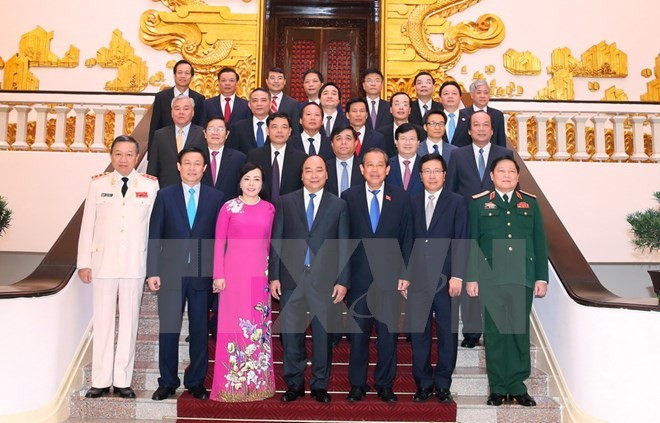 Thủ tướng Nguyễn Xuân Phúc với các Thành viên Chính phủ nhiệm kỳ 2016-2021. (Ảnh: Thống Nhất/TTXVN)