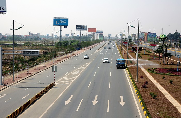 Dự án Xây dựng đường nối từ sân bay Nội Bài đến cầu Nhật Tân điều chỉnh tổng mức đầu tư từ 4.956,2 tỷ đồng lên 6.742,3 tỷ đồng (tăng 36%). Ảnh: Lê Tiên