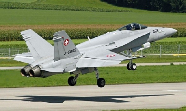 Chiến đấu cơ F/A-18C của Thụy Sĩ. Ảnh: Defense Industry Daily.