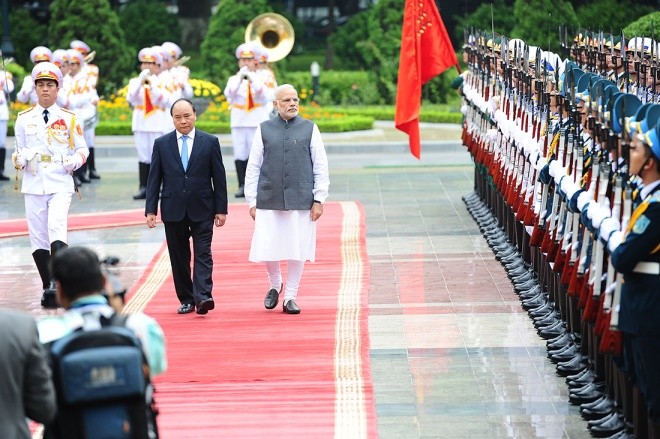 Những khoảnh khắc ấn tượng trong chuyến thăm Việt Nam của ông Modi