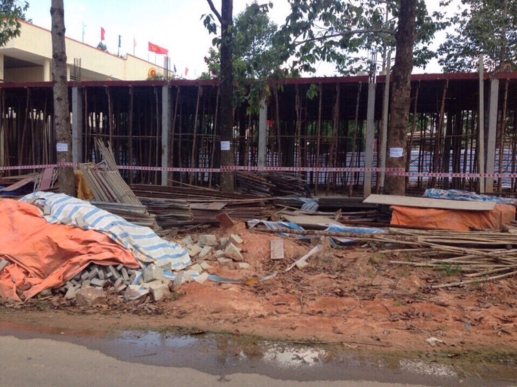 Hiện trạng thi công Công trình Văn phòng một cửa xã Phước Bình, huyện Long Thành, Đồng Nai (ảnh do bên mời thầu cung cấp)