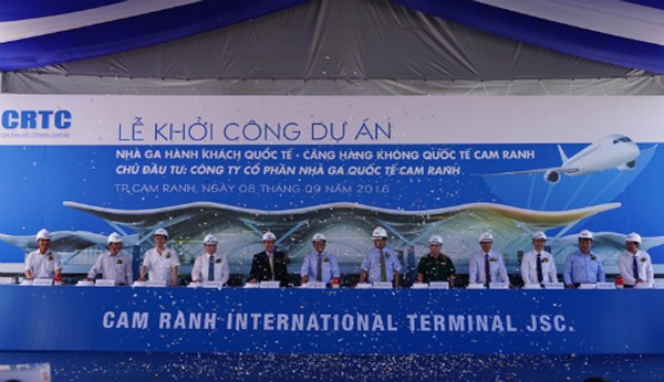 Nhà ga hình tổ yến sân bay Cam Ranh chính thức được khởi công sáng nay.