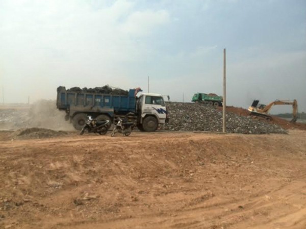 Bãi chôn lấp rác số 3 ở Phước Hiệp, Củ Chi sắp hoàn thành toàn bộ được UBND TP HCM yêu cầu ngưng tiếp nhận rác từ đầu năm 2015. Ảnh: HP