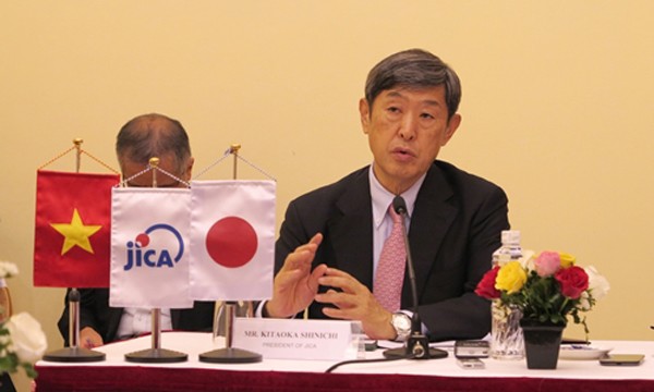 Chủ tịch JICA - ông Shinichi Kitaoka trong buổi họp báo. Ảnh: JICA