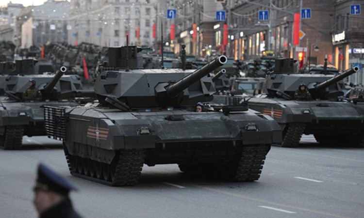 Tăng T-14 Armata tham gia duyệt binh tại Quảng trường Đỏ. Ảnh: Sputnik